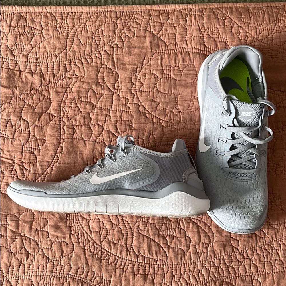Nike Light Gray Running Shoes